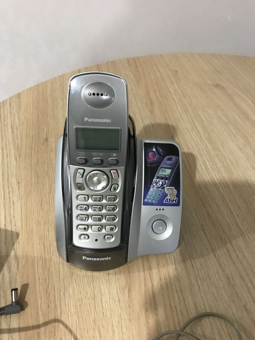 Продаеться телефон panasonic