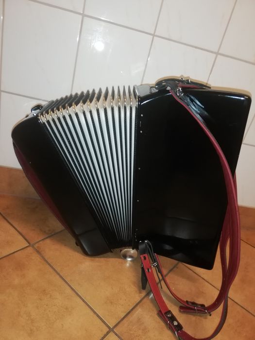 Akordeon hohner lucia IVP 96 B Piaski • OLX.pl