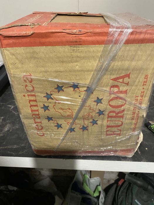 Plytki ceramiczne 21x21  3.5 m2