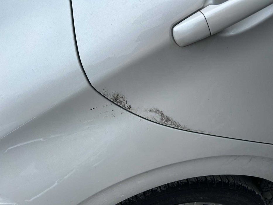 Peugeot 208 1.2 PureTech — Gasolina — Branco Pérola — 5 Portas — Para Reparação
