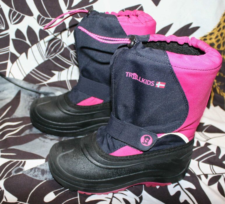Теплі зимові чоботи Trollkids 35 р