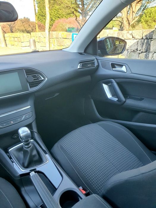 Peugeot 308 Sw 2018 1.2 Puretech 110cv Executive Distribuição Mudada