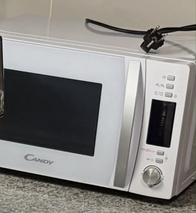 Microondas candy pouco usado