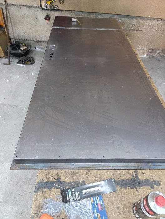 Південноукраїнськ.Продам двери металлические 2040/90