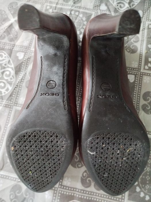 Geox czółenka damskie r.39,5/25,5