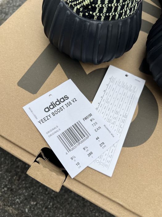 Adidas Yeezy Boost 350 V2 Yecheil sneakersy buty niskie czarne 44