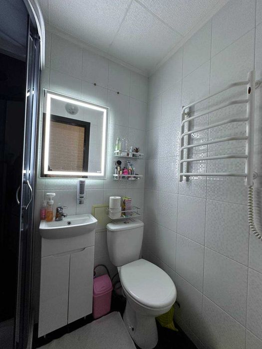 Продаж 1-кімнатної квартири гостиничного типу в затишному районі