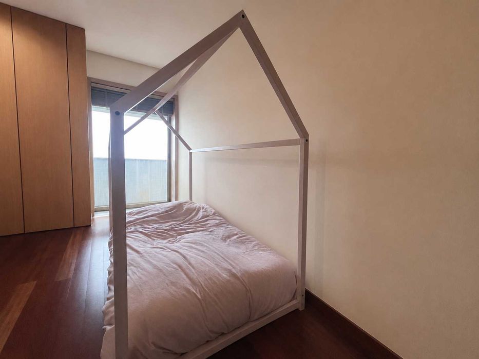 cama de criança montessori 90x200 (loja decoração M2A Interiores, como nova)