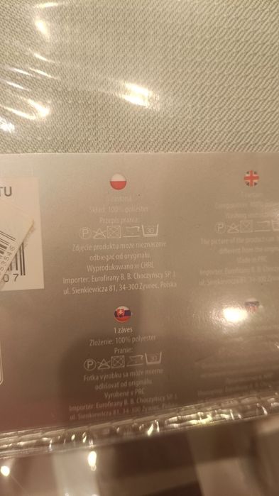 Zasłony trzy kolorowe.