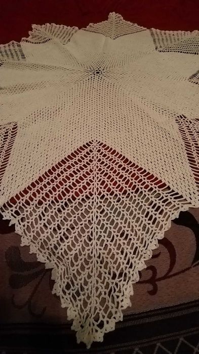toalha centro de mesa em renda feita á mão 1