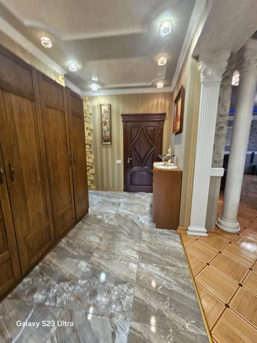 Продаж елітного будинку по вул. Назарія Яремчука ( Єршова  )