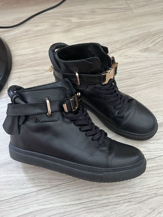 Buty Carinii z klodkami