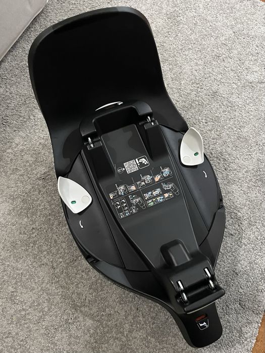 Maxi Cosi Pebble 360º Pro 2 + Base Isofix 360º Pro Black