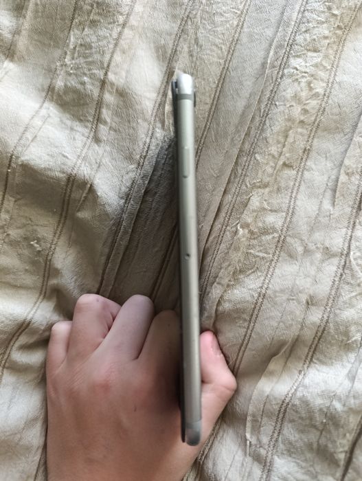 Продам iPhone 6s