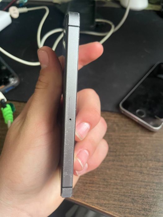 2 iphone 5s на запчастини