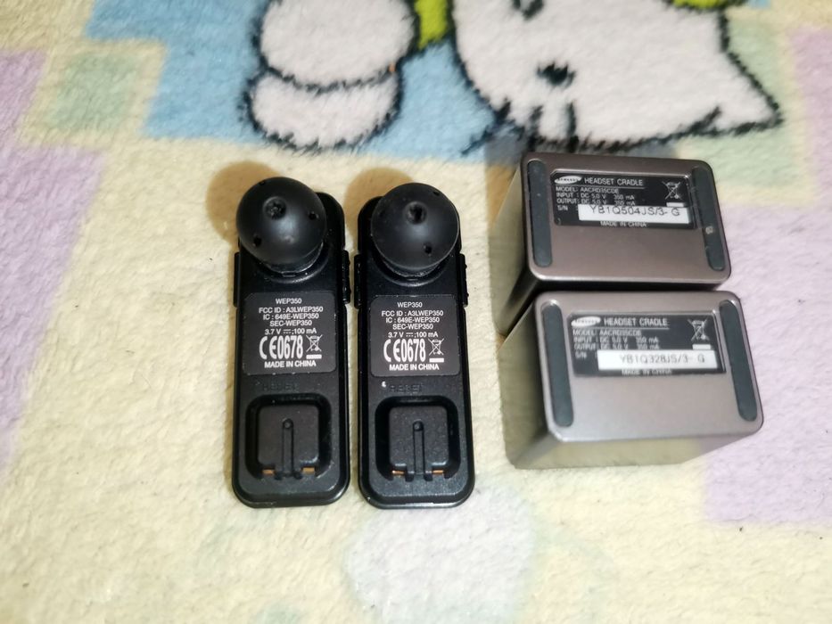 Продам Комплект 2 имиджевых Bluetooth-гарнитур Samsung WEP-350
