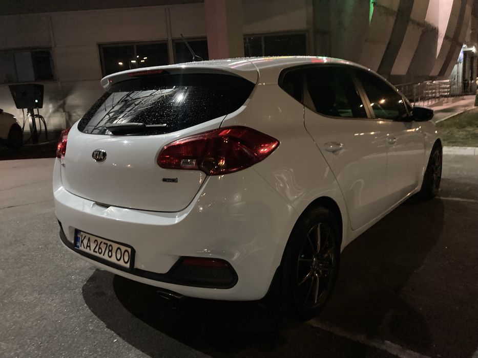 Kia Ceed 1.6 crdi 2013рік хороший стан