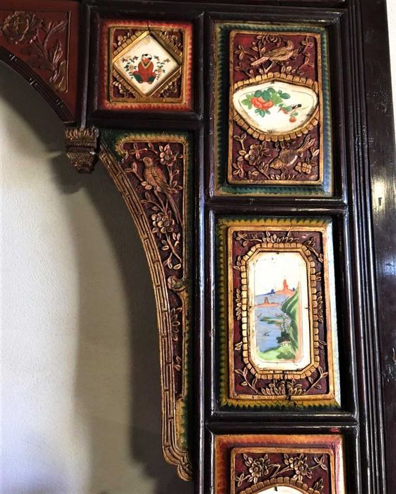 Belíssimo arco de cabeceira de cama chinesa antigo oriental