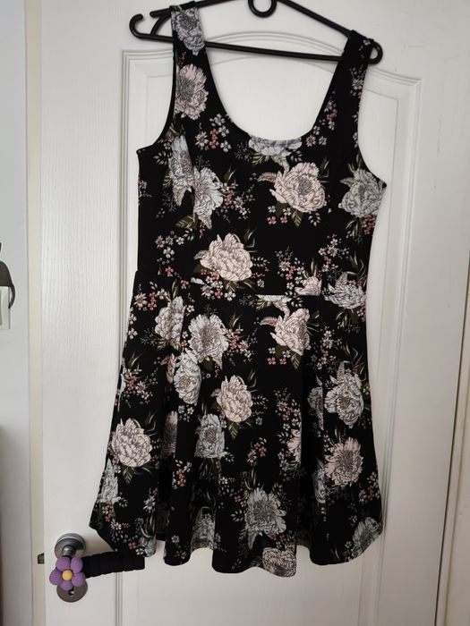 Sukienka mini w kwiaty H&M