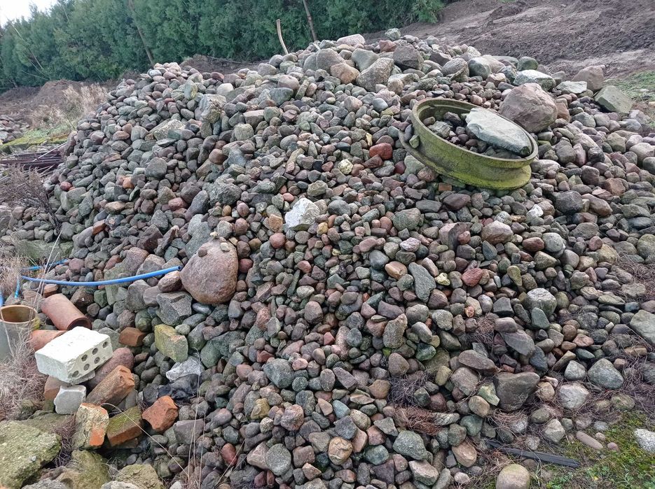 Kamień polny, różna wielkość