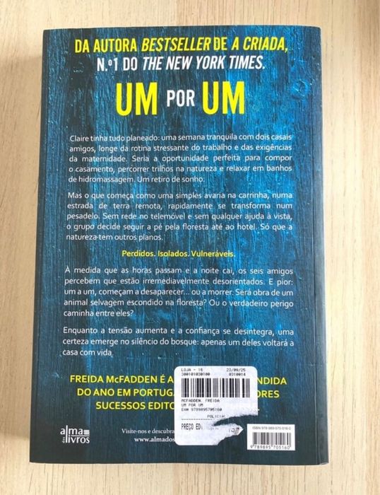 Livro “Um por Um” de Freida Mcfadden