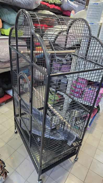 Diversas Gaiolas grandes