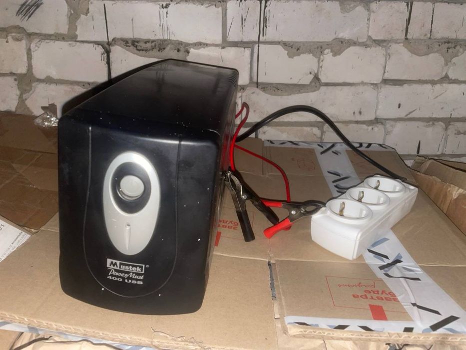 инвертор 12-220, для дома или квартиры