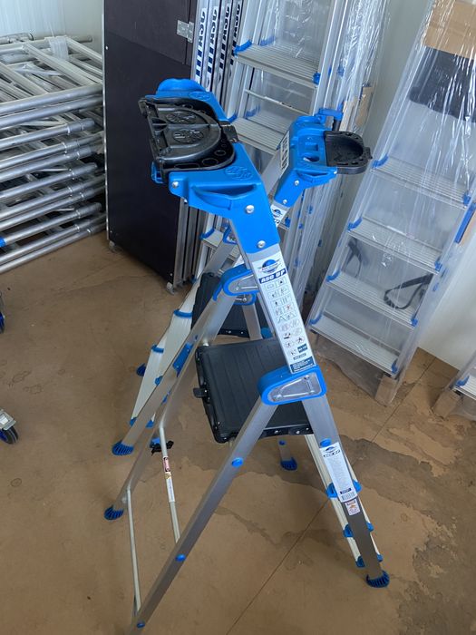 Escadotes profissionais em alumínio | Novos e certificados