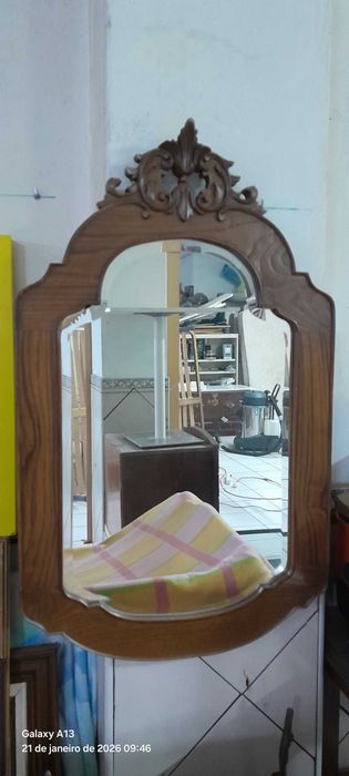 Espelho antigo de parede
