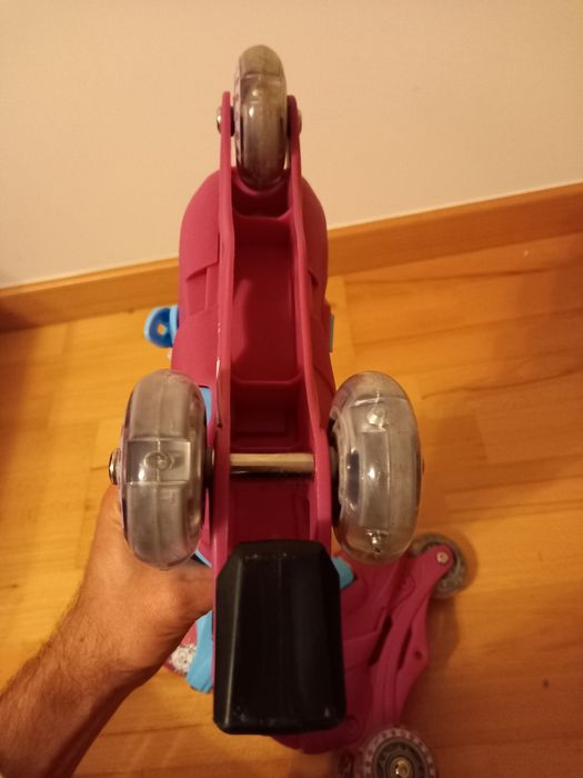 Patins menina T26-30 + equipamento segurança