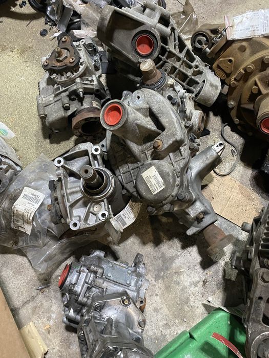 Редуктор передній задній   Раздатка, коробка роздавальна диференціал