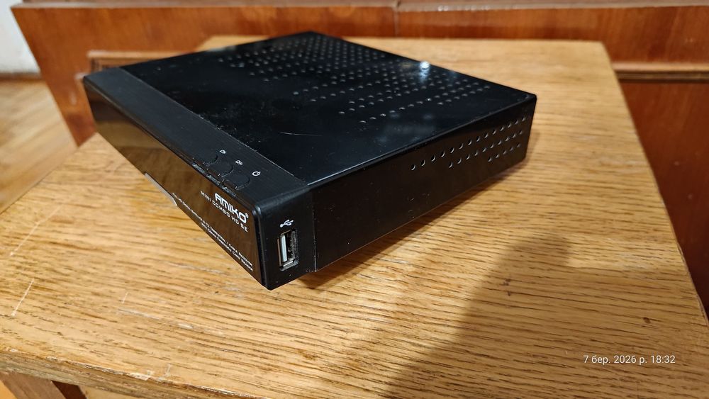 Спутниковый ресивер Amiko Mini Combo HD SE