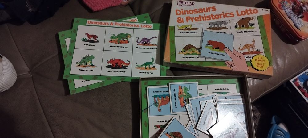 Dinozaury w języku angielskim gra