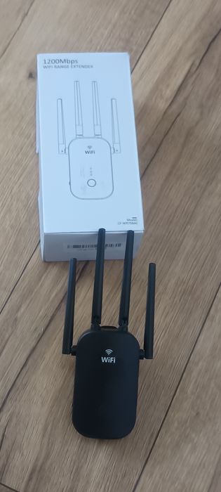 Wzmacniacz sygnału Wi-Fi 2.4 /5.8 GHz  transmisja 1200Mbps