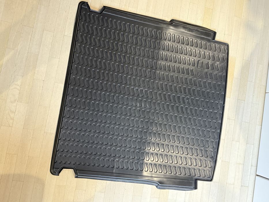 Mata do bagaznika audi q7