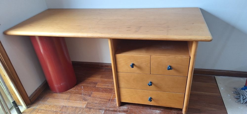 Secretaria de madeira maciça