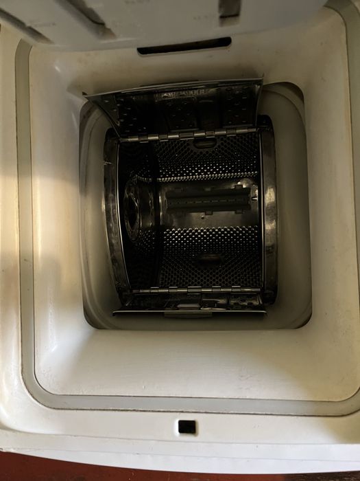 Пральна машинка Whirlpool awe 6415
