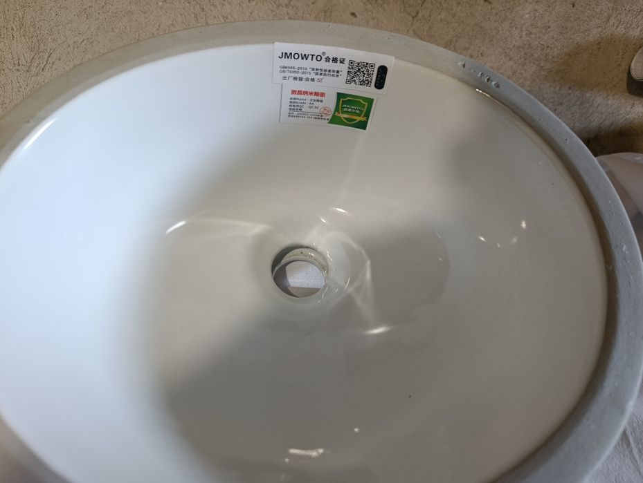 Nowa umywalka pod zabudowę
