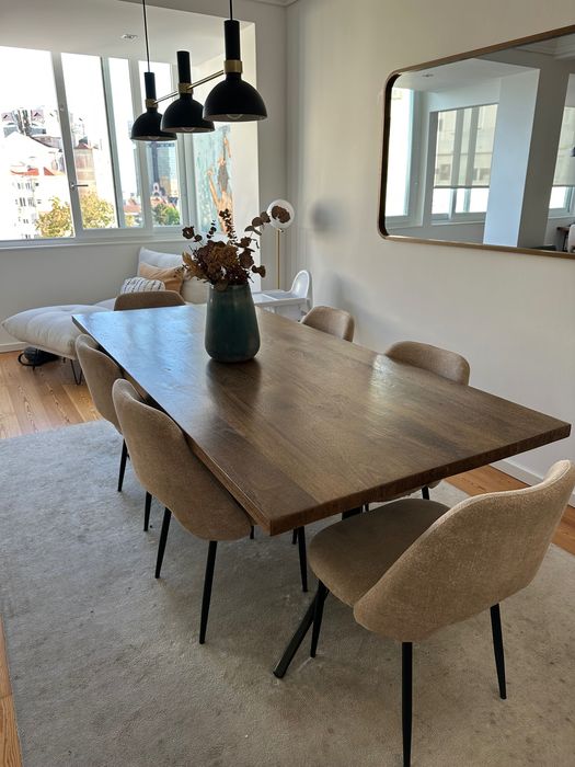 Mesa de jantar 2.20 (6-10 pessoas)