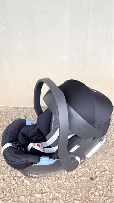 Продам автокрісло Cybex 0+