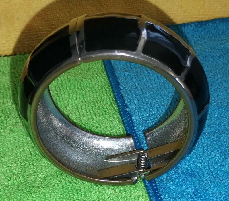 Pulseira Art Déco Antiga/Vintage em metal prateado com esmalte preto