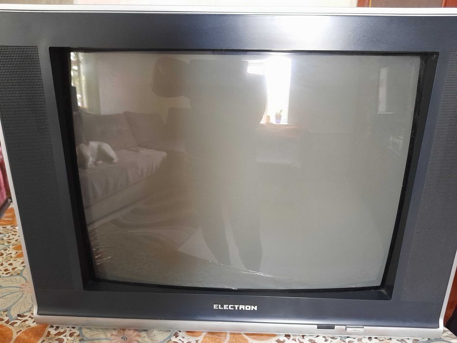 Продам телевизор