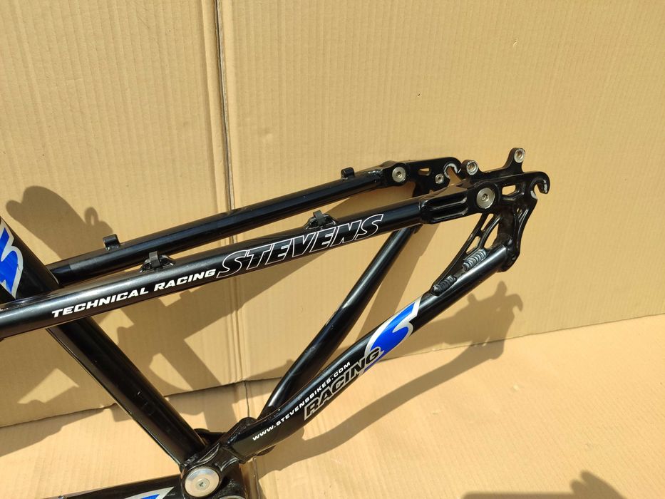 Rama MTB Full Stevens F9 Team Roz.19"