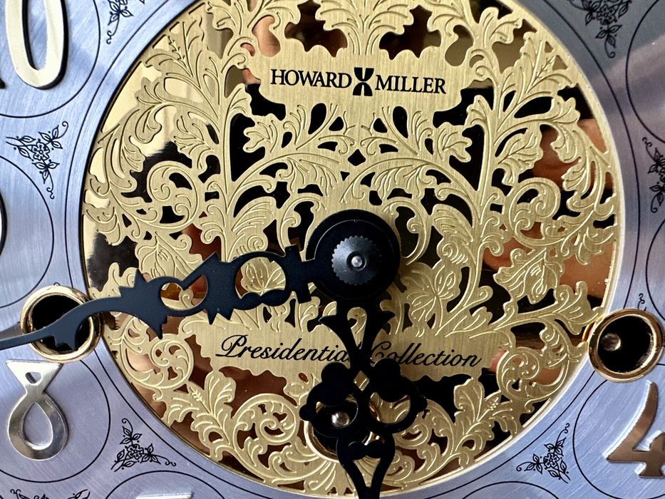 Механические каминные часы Howard Miller