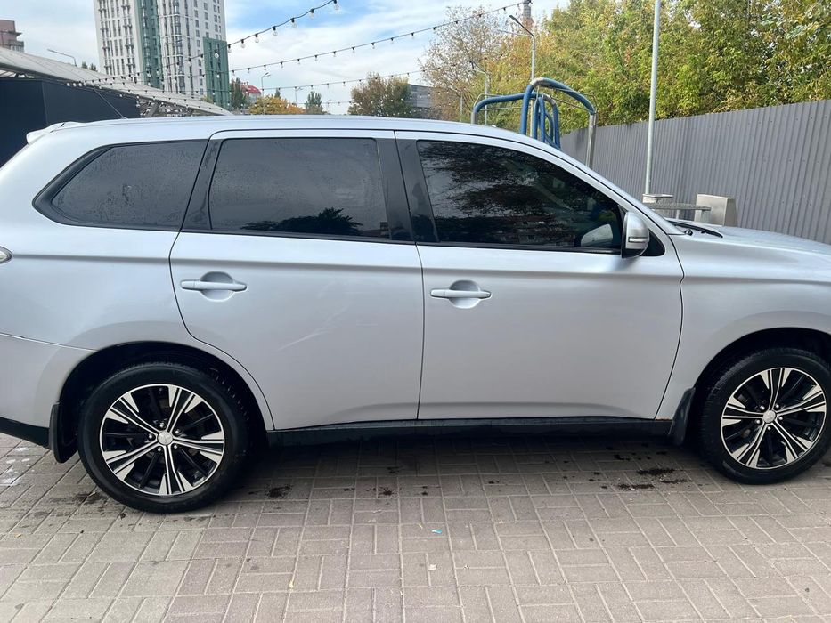 Mitsubishi outlander