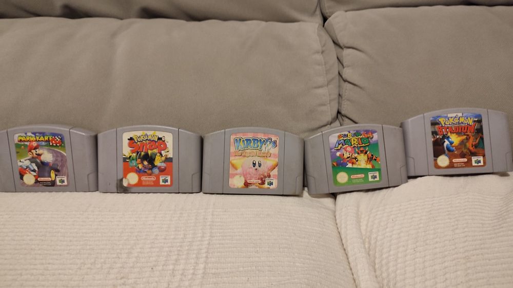 Nintendo 64 Pikachu Edition + 5 Jogos