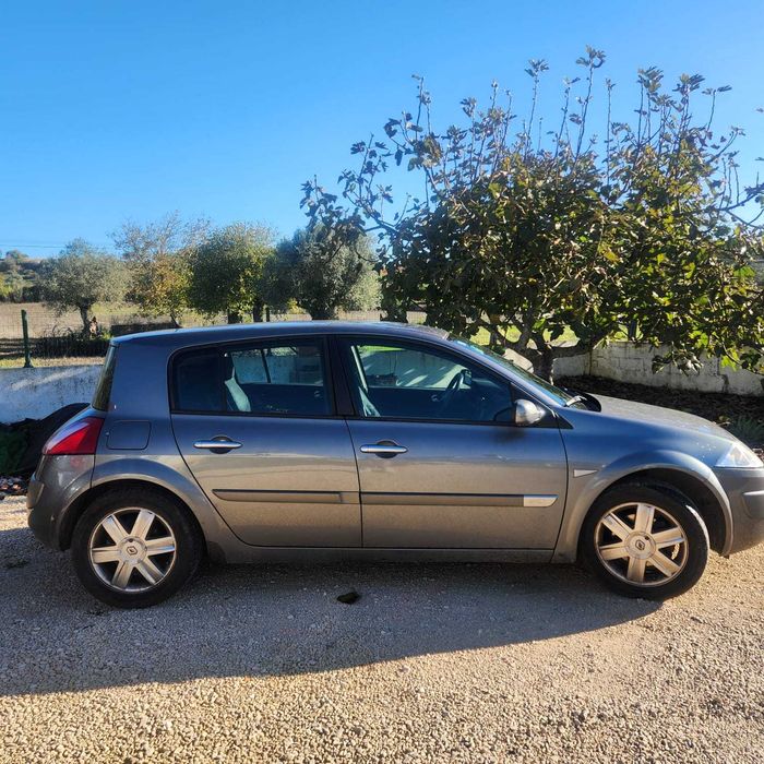 2004 Renault Mégane 1.5 DCI – Diesel – Manual – 5 Portas
