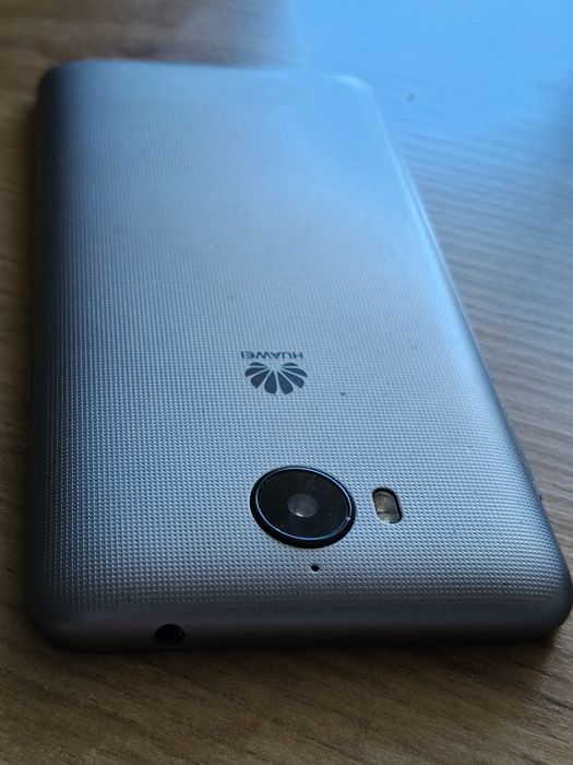 Huawei Y6 2/16g полностью рабочий