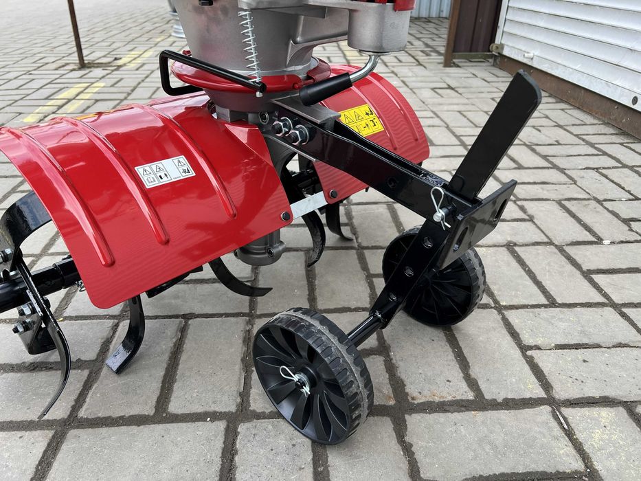 Мотокультиватор Briggs & Stratton RV-170S PRO (Робік)