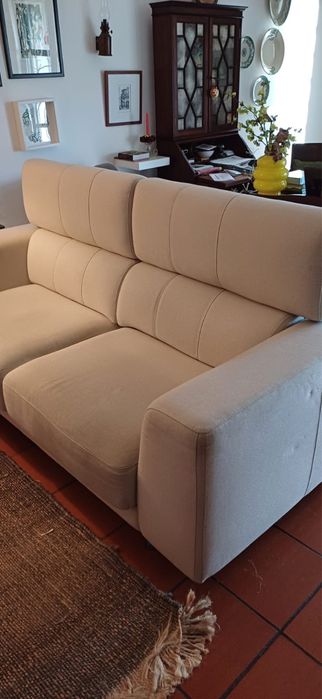 sofa confortavel em creme